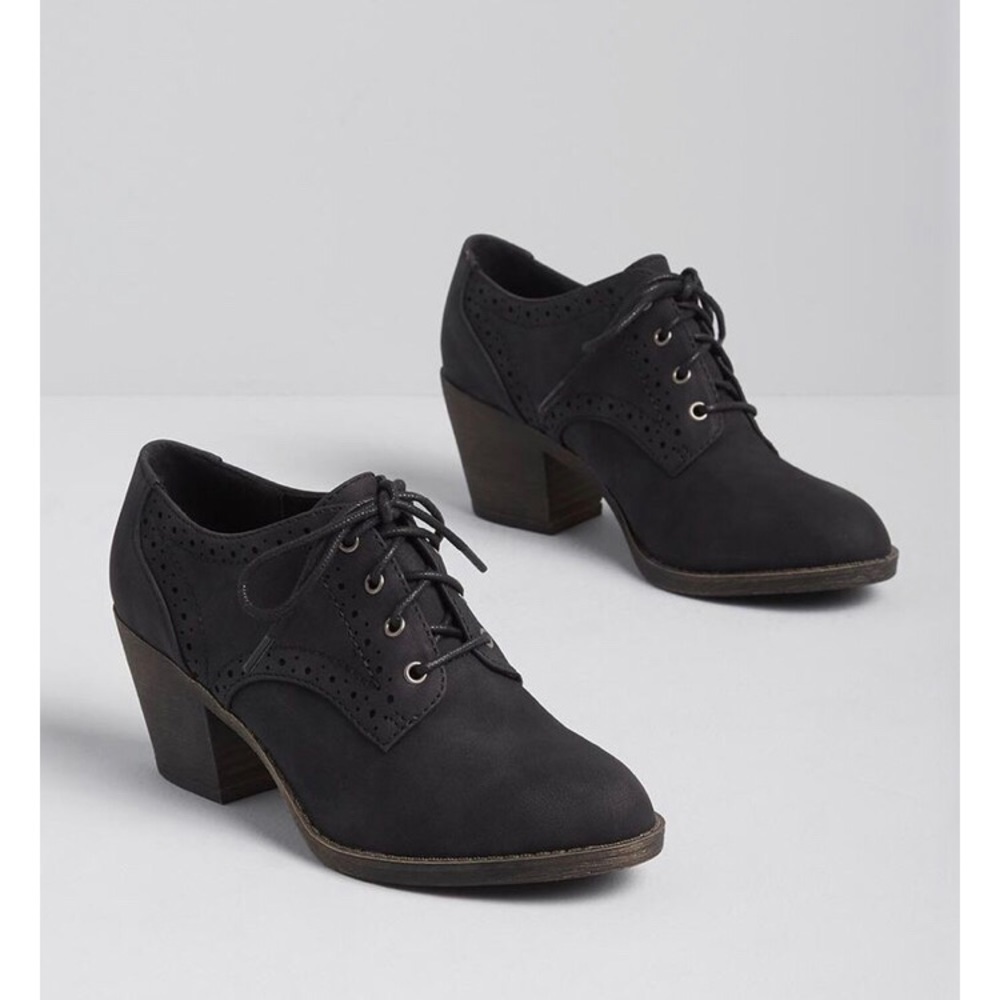 💋SOLD! NEW Black Suede Heeled Booties size 8M - Picture 6 of 6